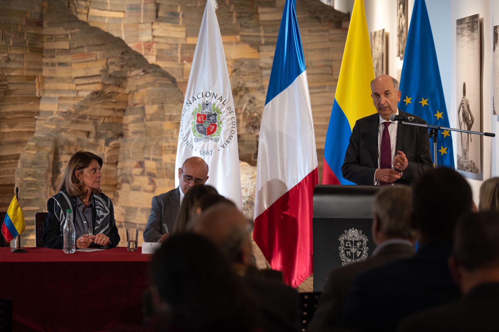 Vicepresidente y Canciller en la clausura de la Cátedra Francia