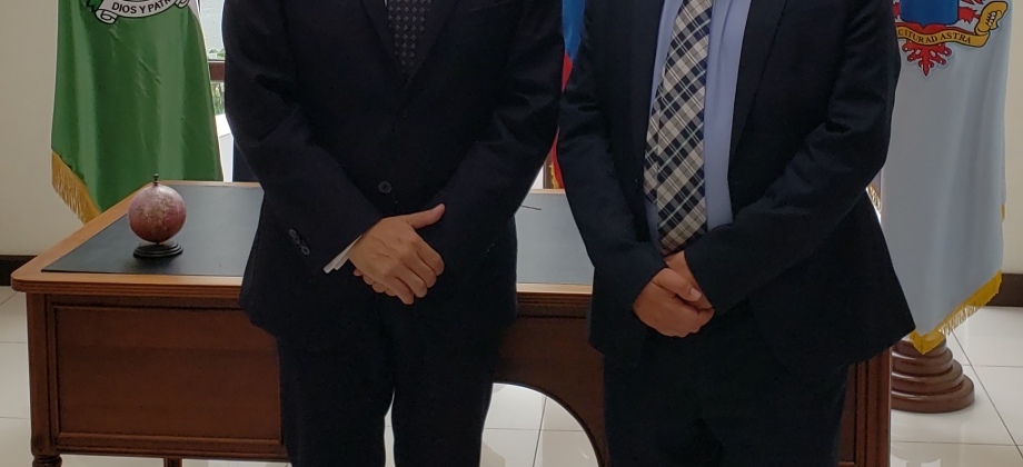 El Embajador de Francia en Guatemala realizó visita de cortesía al Embajador de Colombia en el país