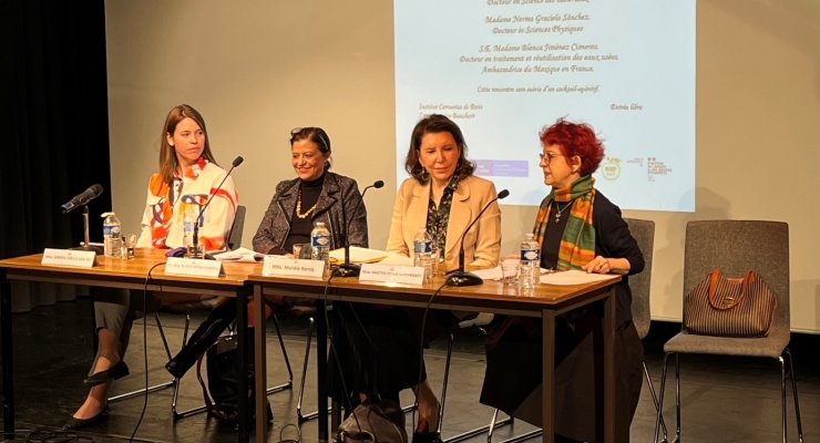 Conversatorio “Mujeres en la ciencia” en París contó con la participación de científicas 