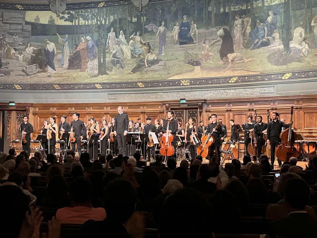 La Orquesta Sinfónica Javeriana de Bogotá  culmina con broche de oro su gira en Francia